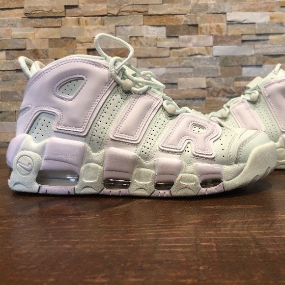 Nike Women Air More Uptempo - Picture 2 of 7